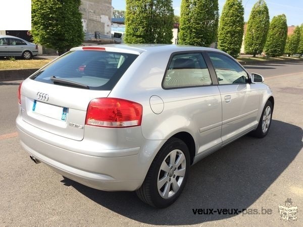 AUDI A3 A3 2.0 FSI Ambition à 3000