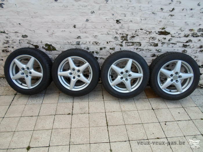 4 jantes alu 5 trous avec pneus hiver 205/55R 16