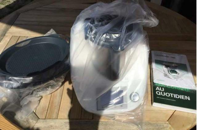 THERMOMIX TM5 NEUF AVEC ACCESSOIRES neuf, Corte