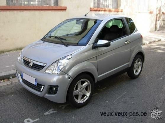 Voiture sans permis Aixam City premium grise