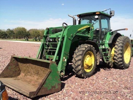 Tracteur agricole John Deere 7830