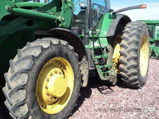 Tracteur agricole John Deere 7830