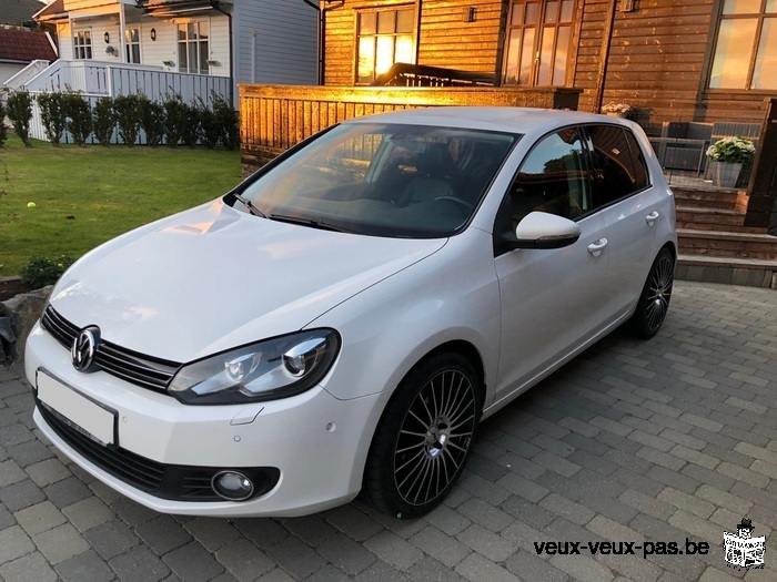 Superbe Volkswagen Golf 1.6 TDI Highline