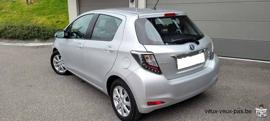 Toyota Yaris 1.5 Hybride Année modèle : 2012