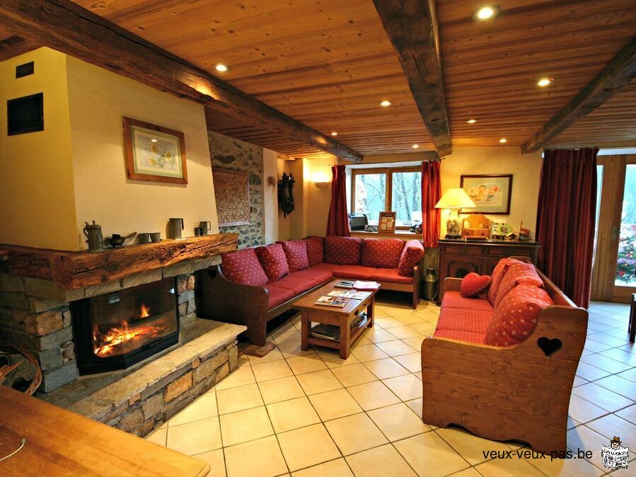 Chalet savoyard de 19 lits de haut standing avec sauna et Jacuzzi