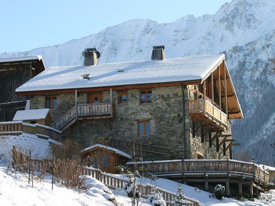 Chalet savoyard de 19 lits de haut standing avec sauna et Jacuzzi