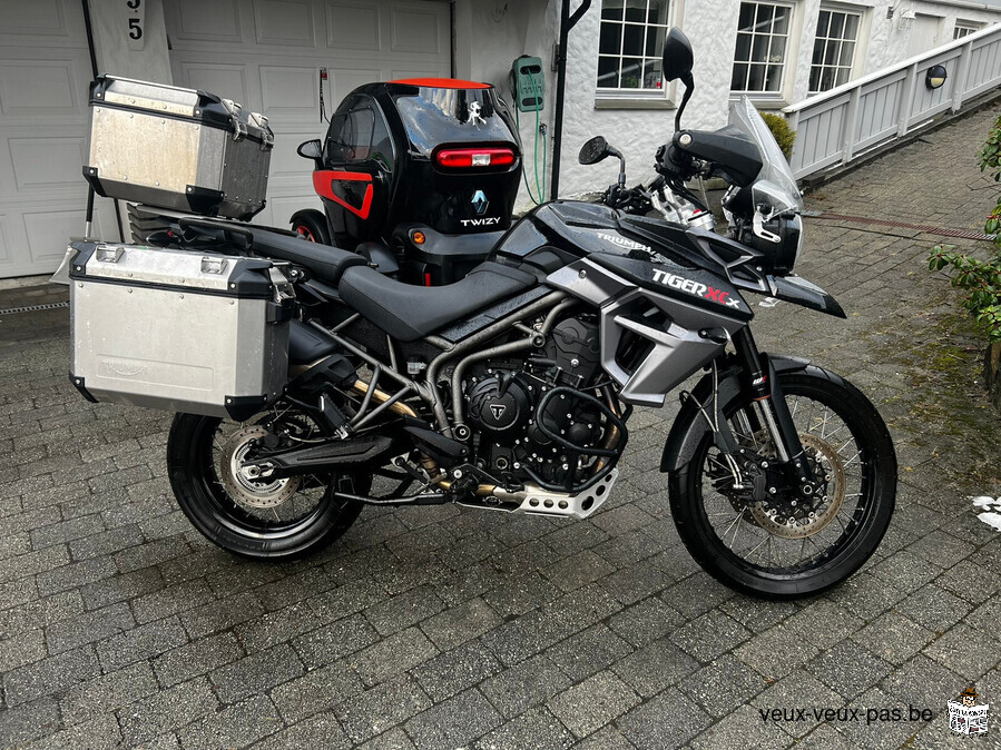 Triumph Tiger 800 XCX