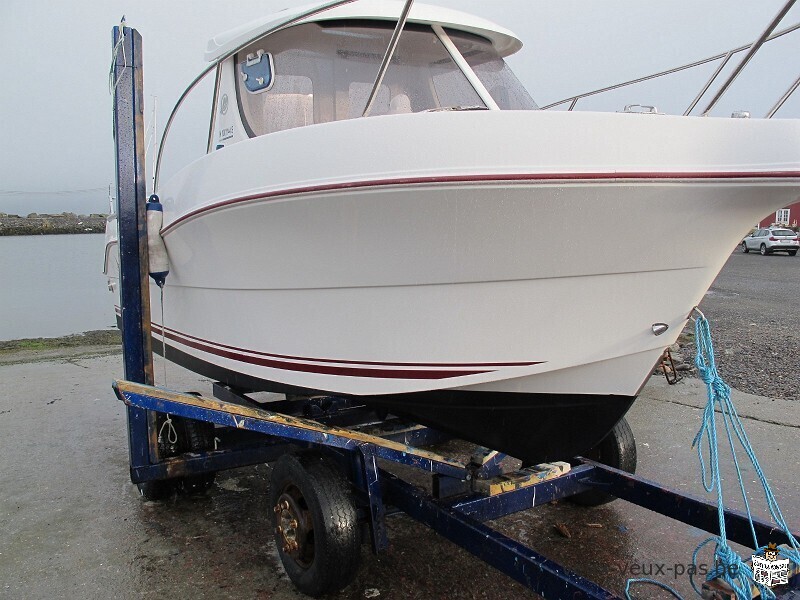 Bateau de travail / de pêche / Patinage Arvor 215