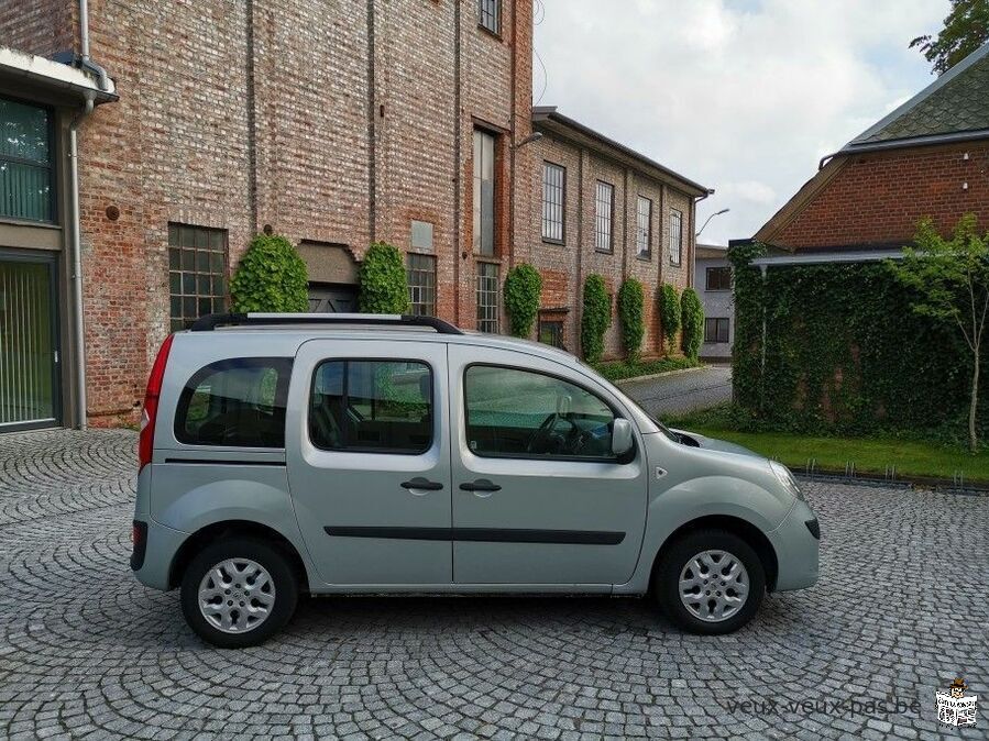 Très belle voiture Renault Kangoo