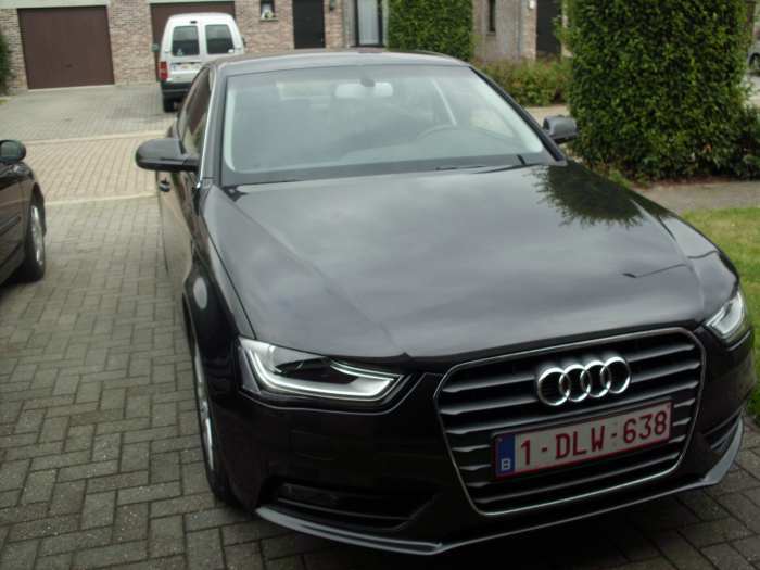 audi A4 berline gris/noir annee 2012