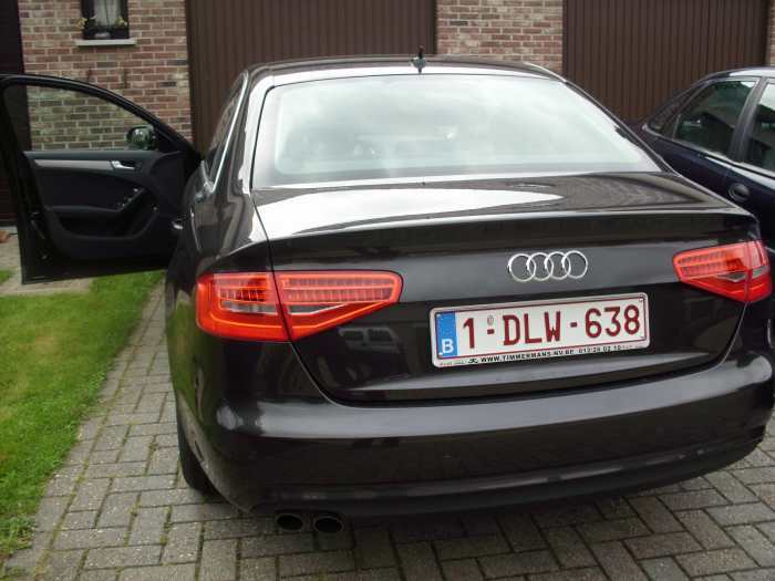 audi A4 berline gris/noir annee 2012