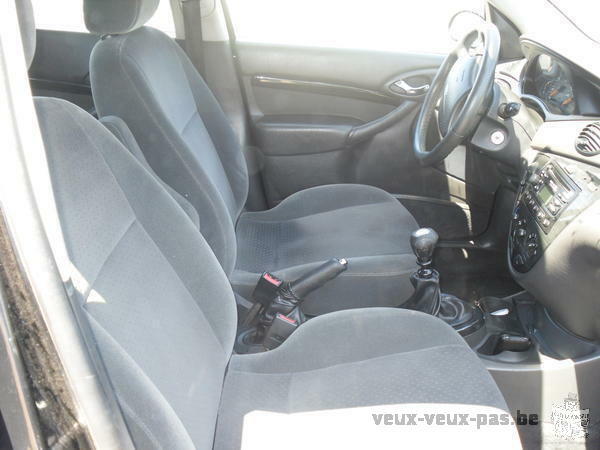 Ford focus ghia dci 115 ch 1 er main exceptionnel