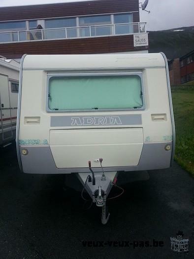 caravane Adria 613 UL à l'année 1997 5m40 x 2m20