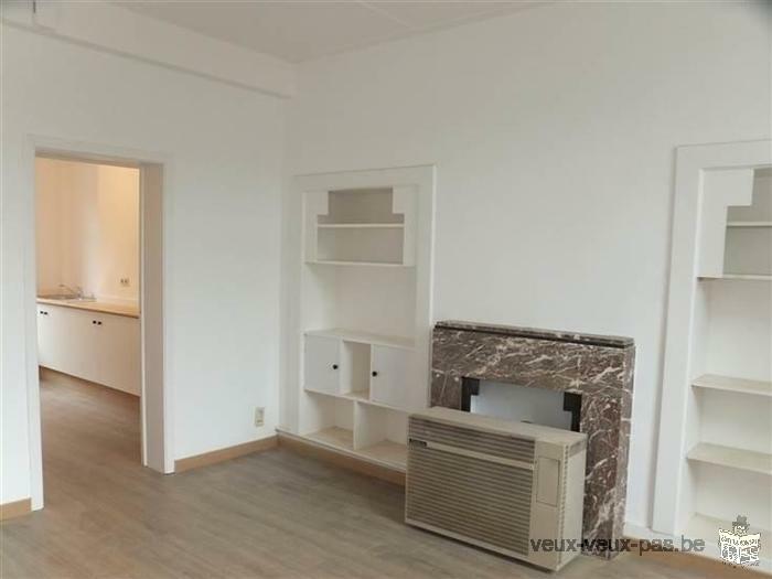 Bel appartement de 2 chambres sur mons