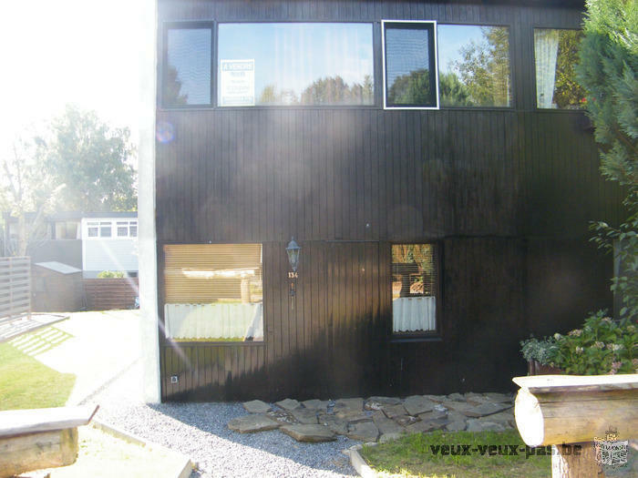 MAISON EN DUR DANS UN PARC A ANSEREMME DINANT