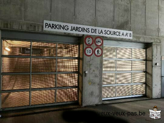 A louer emplacement de garage centre Louvain-la-Neuve